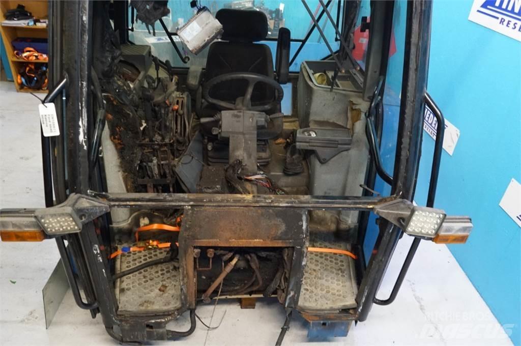 Ford 6640 Kabine i unutrašnjost