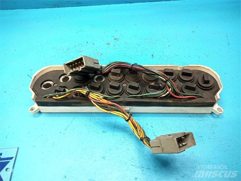 Ford 8210 Elektronika