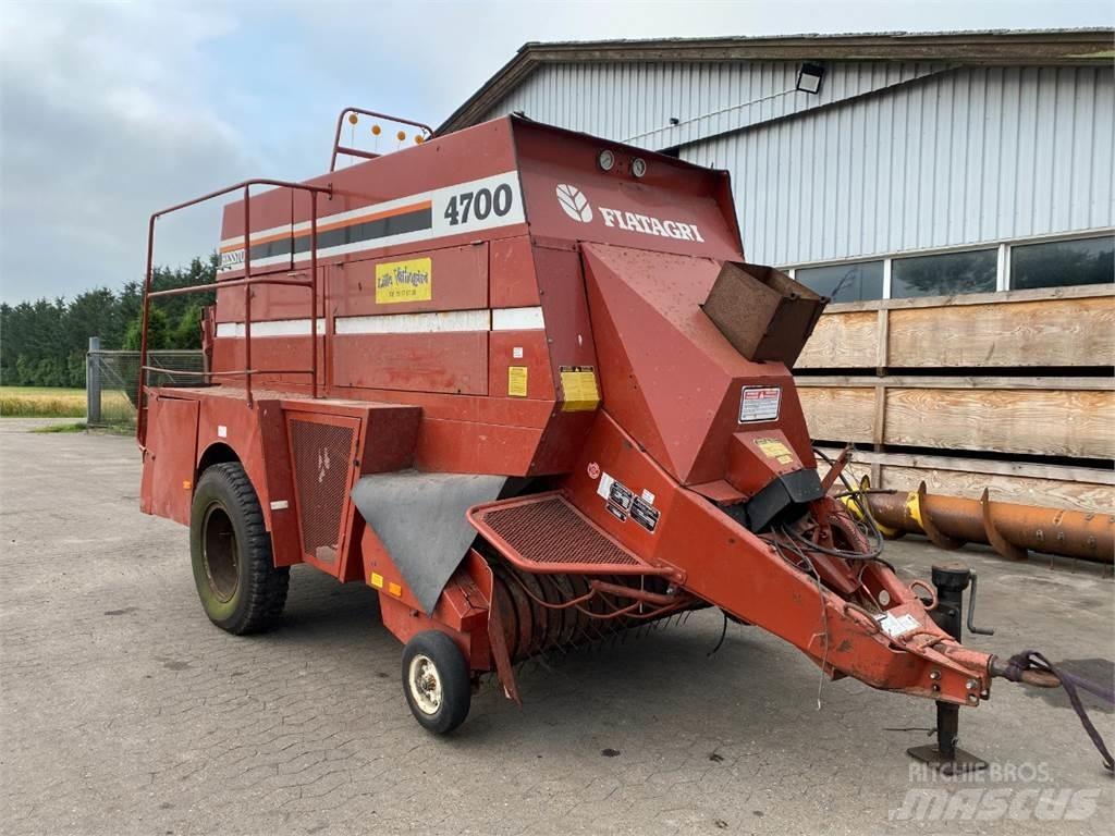Hesston 4700 Balirke za kockaste bale