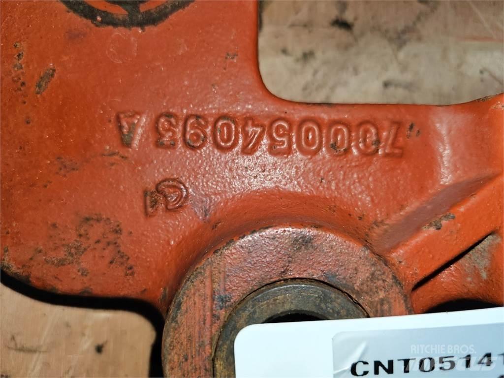 Hesston 4700 Hvataljke za bale