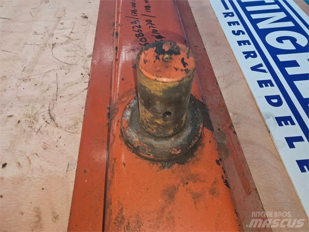 Hesston 4700 Ostali poljoprivredni strojevi