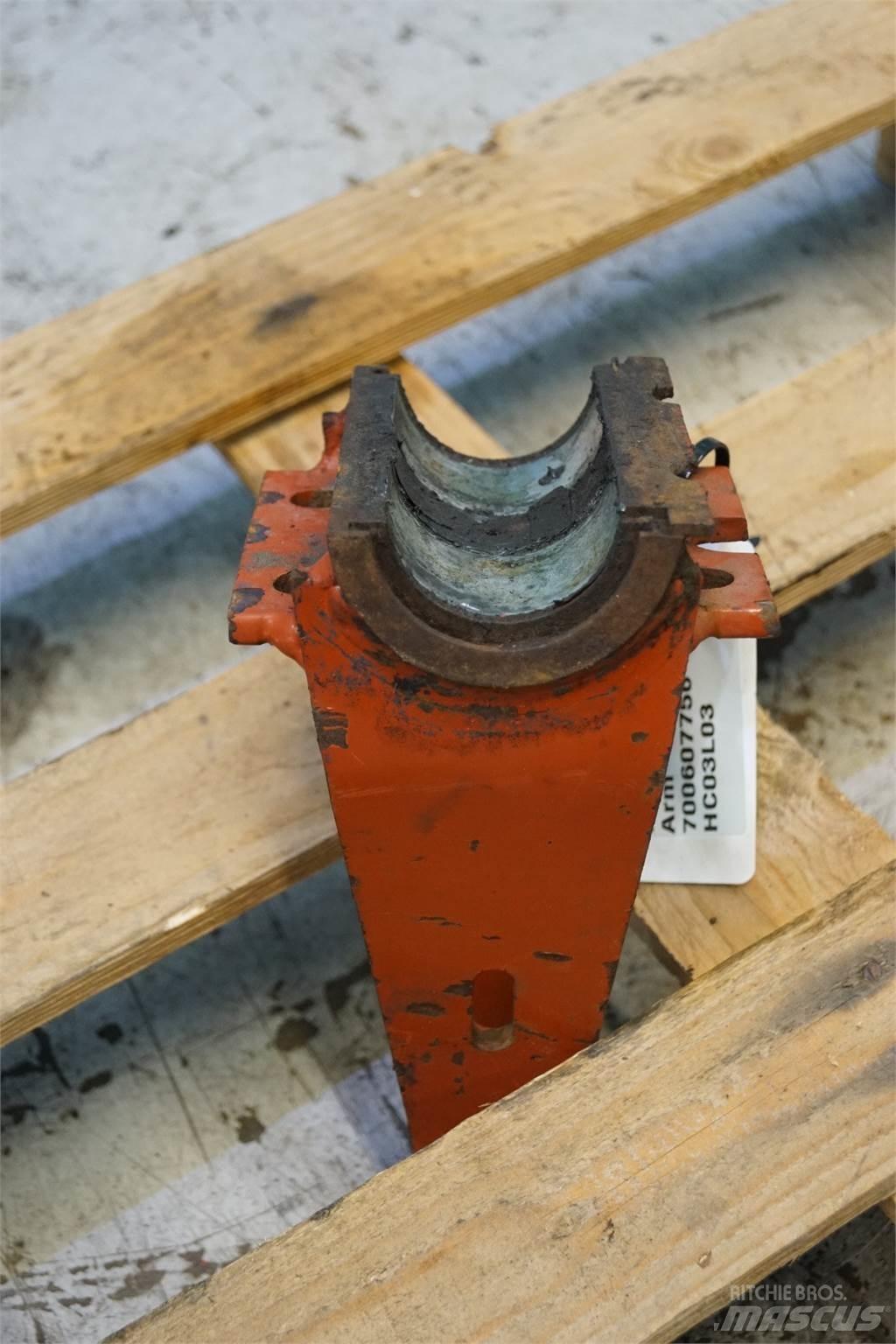 Hesston 4700 Ostali poljoprivredni strojevi
