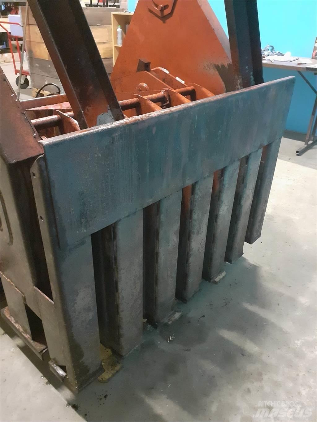 Hesston 4900 Ostala oprema za žetvu stočne hrane