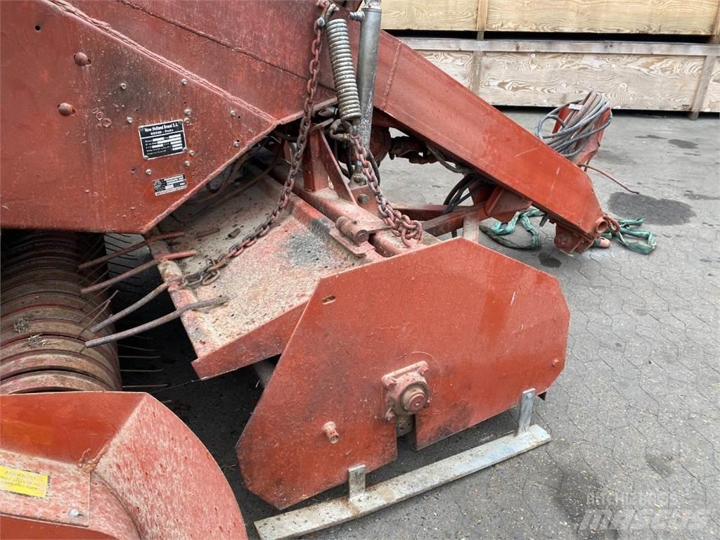 Hesston 4900 Balirke za kockaste bale