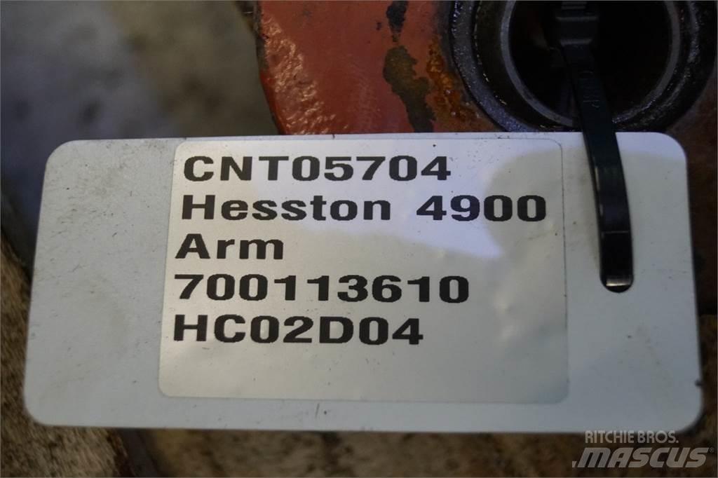 Hesston 4900 Hvataljke za bale