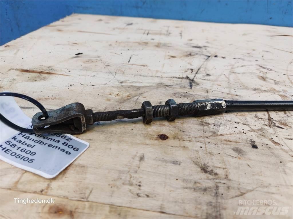 Hydrema 806 Kabine i unutrašnjost