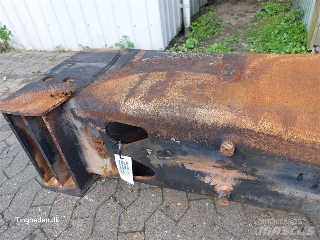 JCB 531-70 Boom I dipper ruke