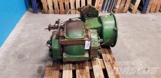 John Deere 1065 Mjenjač