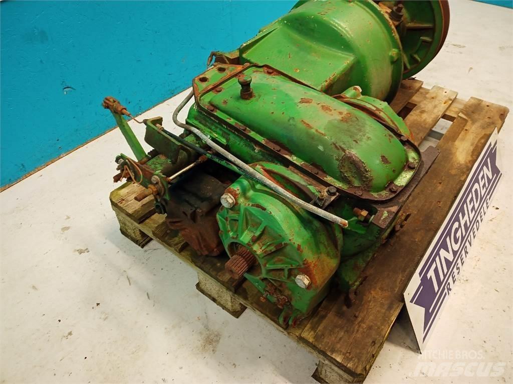 John Deere 1065 Mjenjač