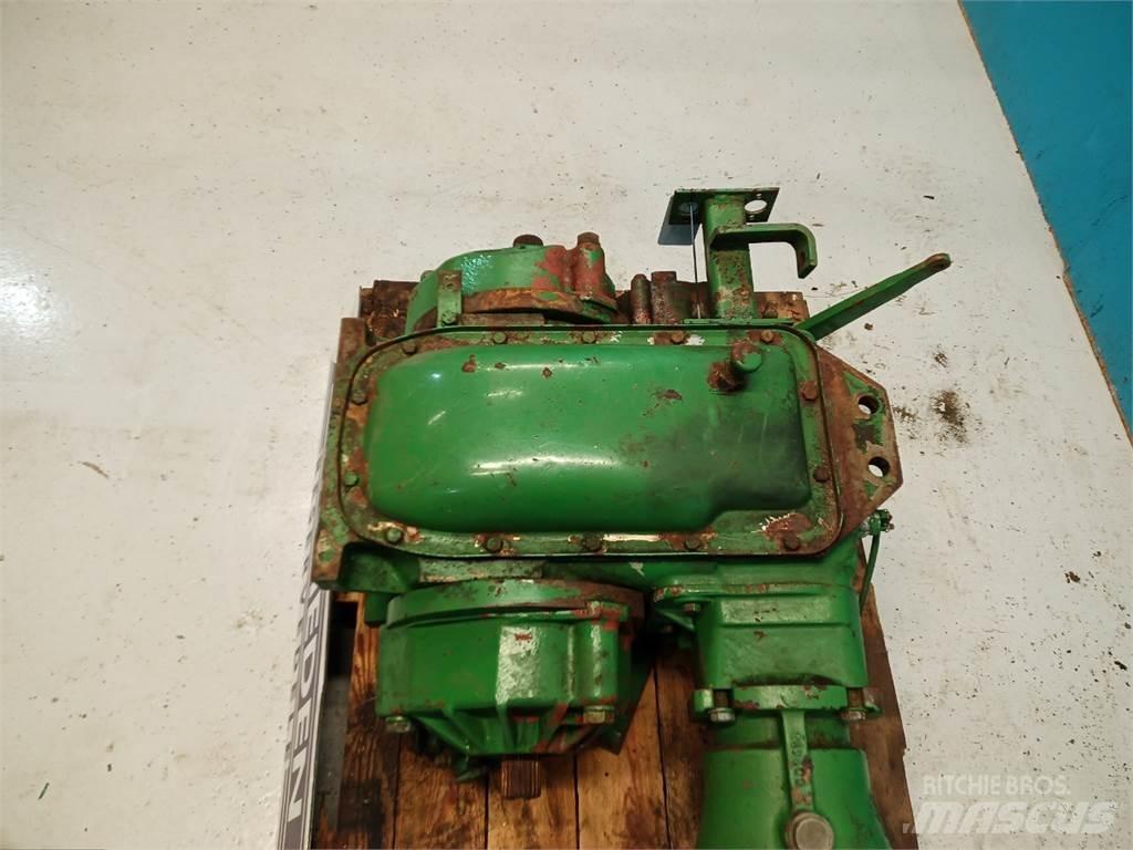 John Deere 1075 Mjenjač