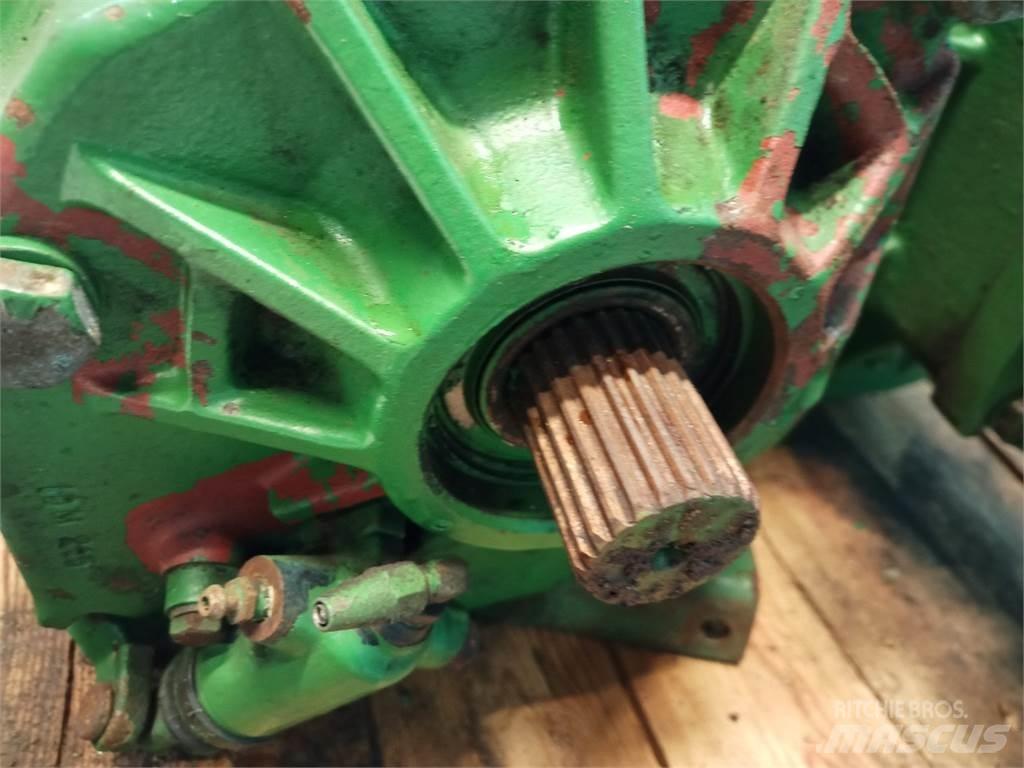 John Deere 1075 Mjenjač