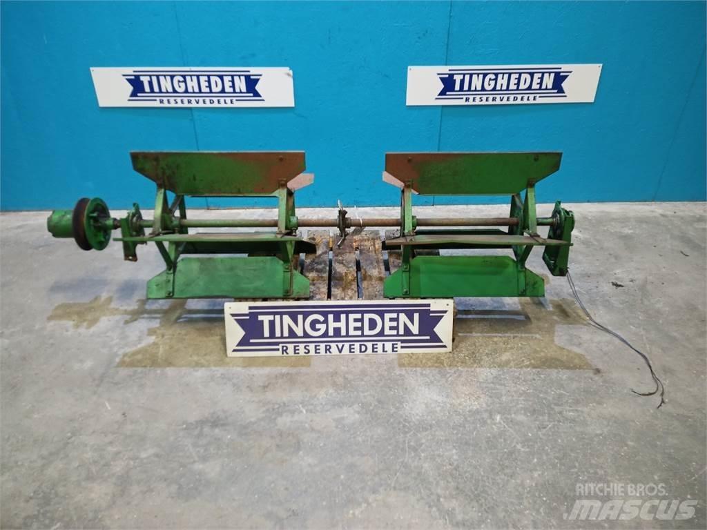 John Deere 1085 Posipači soli i pijeska