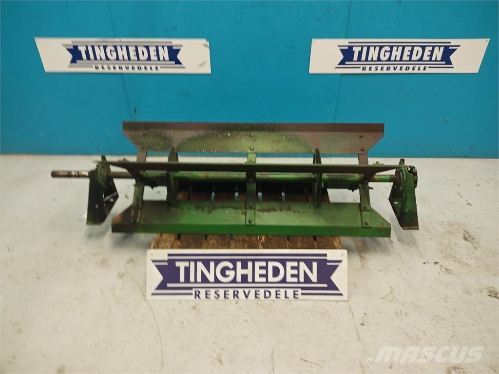 John Deere 1177 Posipači soli i pijeska