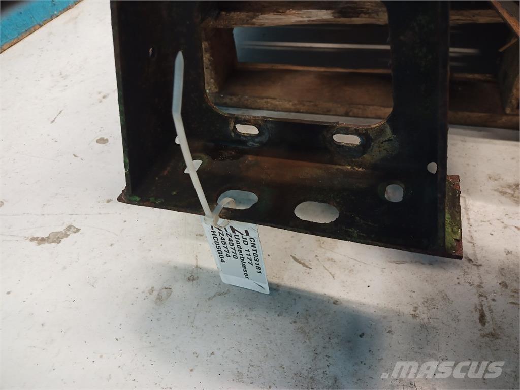 John Deere 1177 Posipači soli i pijeska
