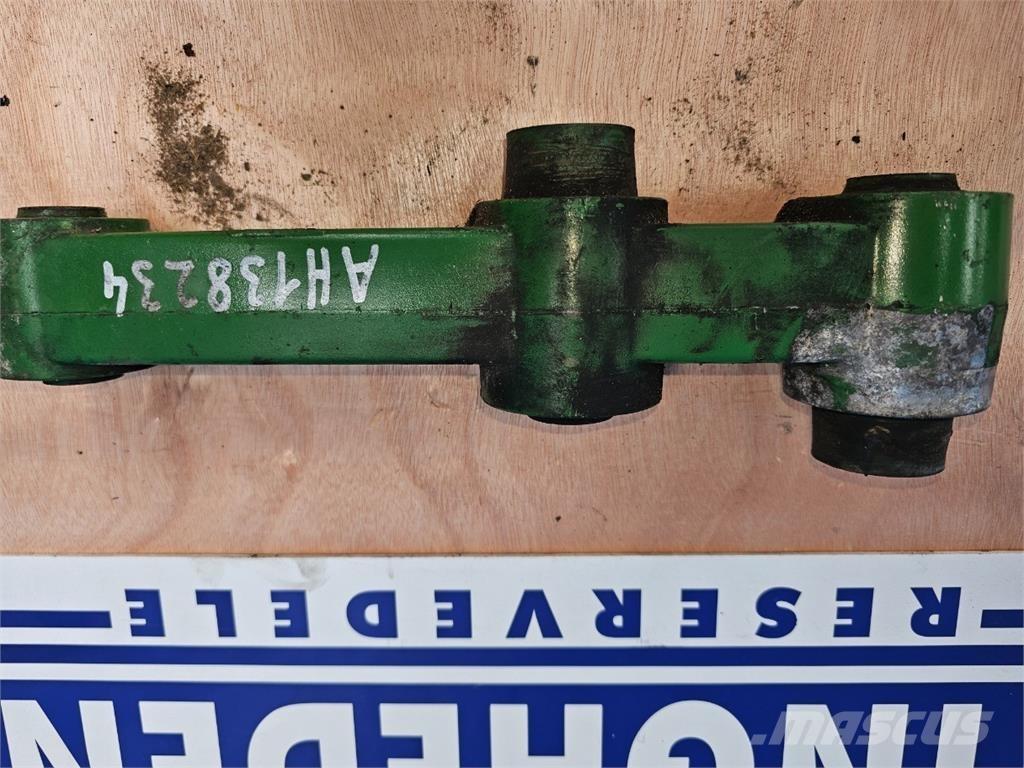 John Deere 2054 Posipači soli i pijeska