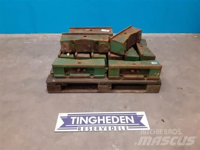 John Deere 2140 Prednji utegovi