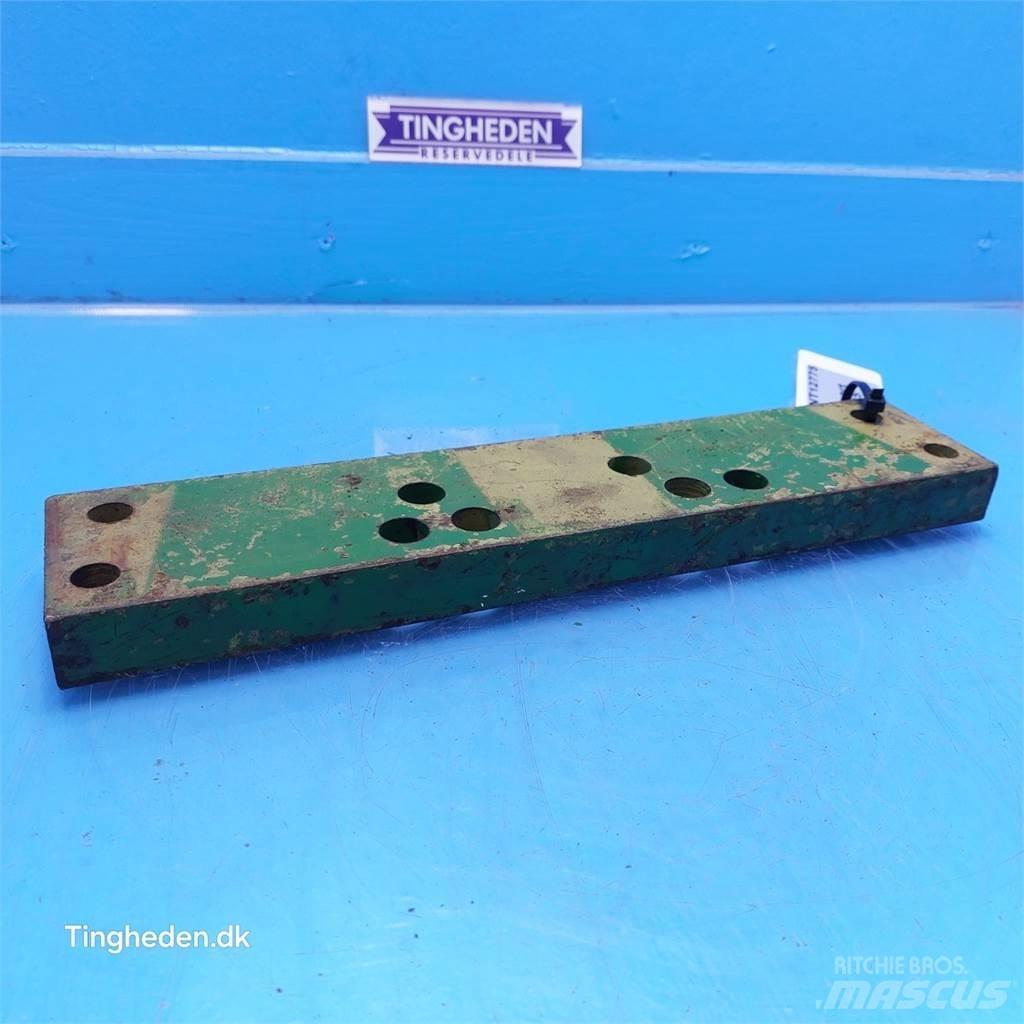 John Deere 2141 Ostala oprema za traktore