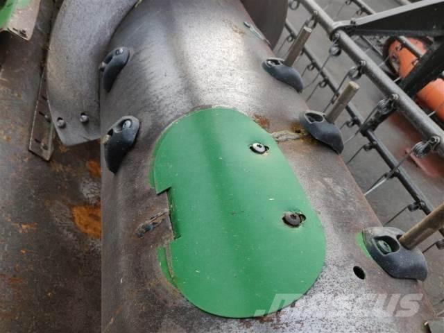 John Deere 25 Dodatna oprema za kombajne