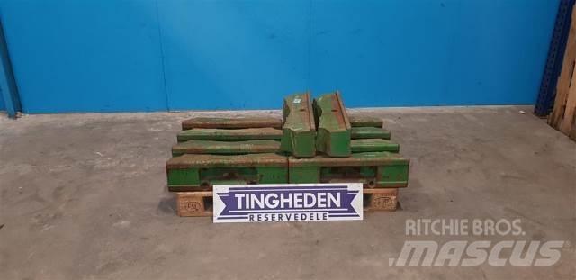 John Deere 3040 Prednji utegovi