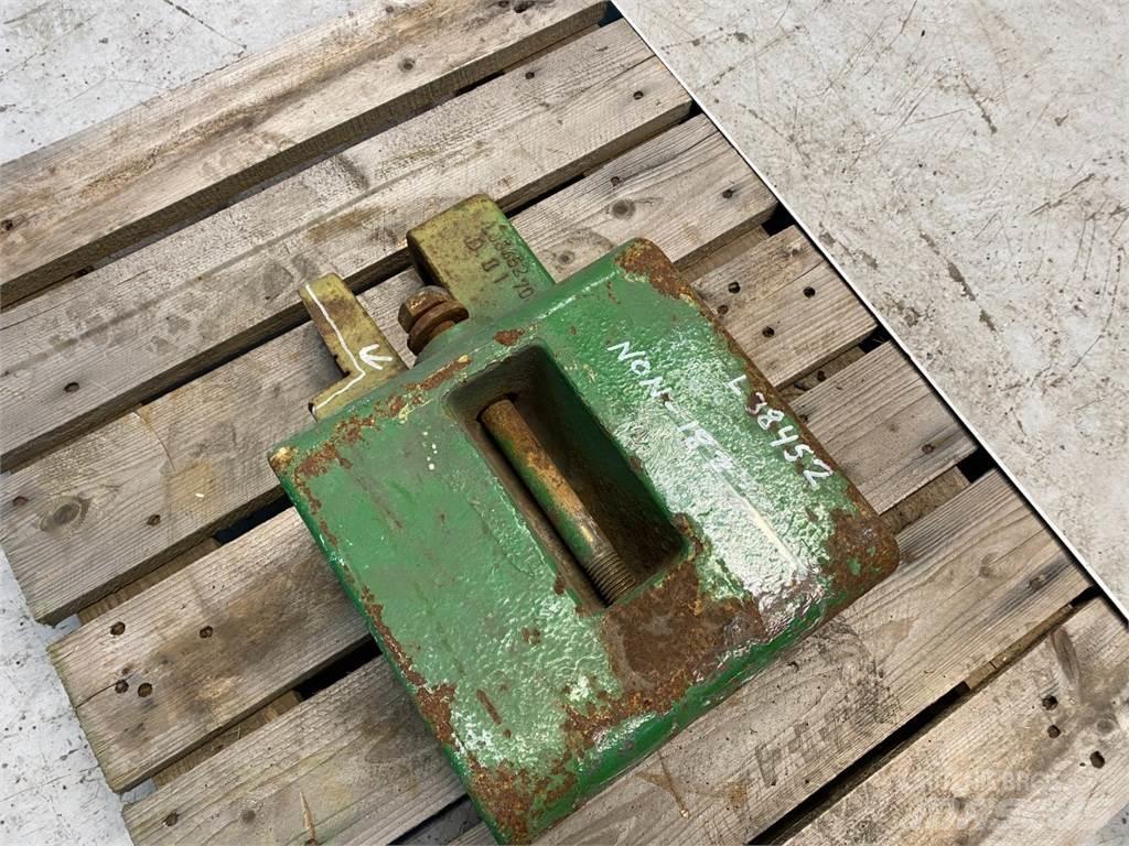 John Deere 3040 Prednji utegovi