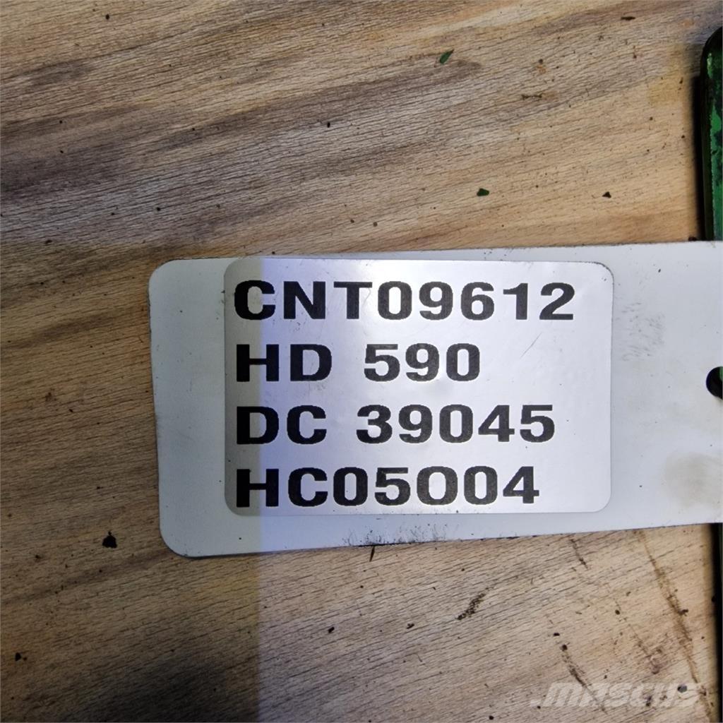 John Deere 590 Poljoprivreda – ostalo