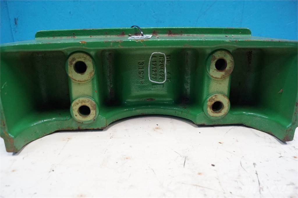 John Deere 6105M Prednji utegovi