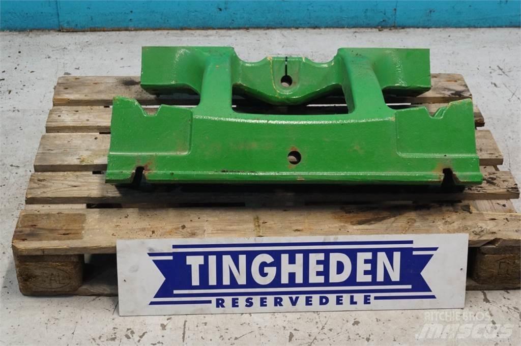 John Deere 8R Prednji utegovi
