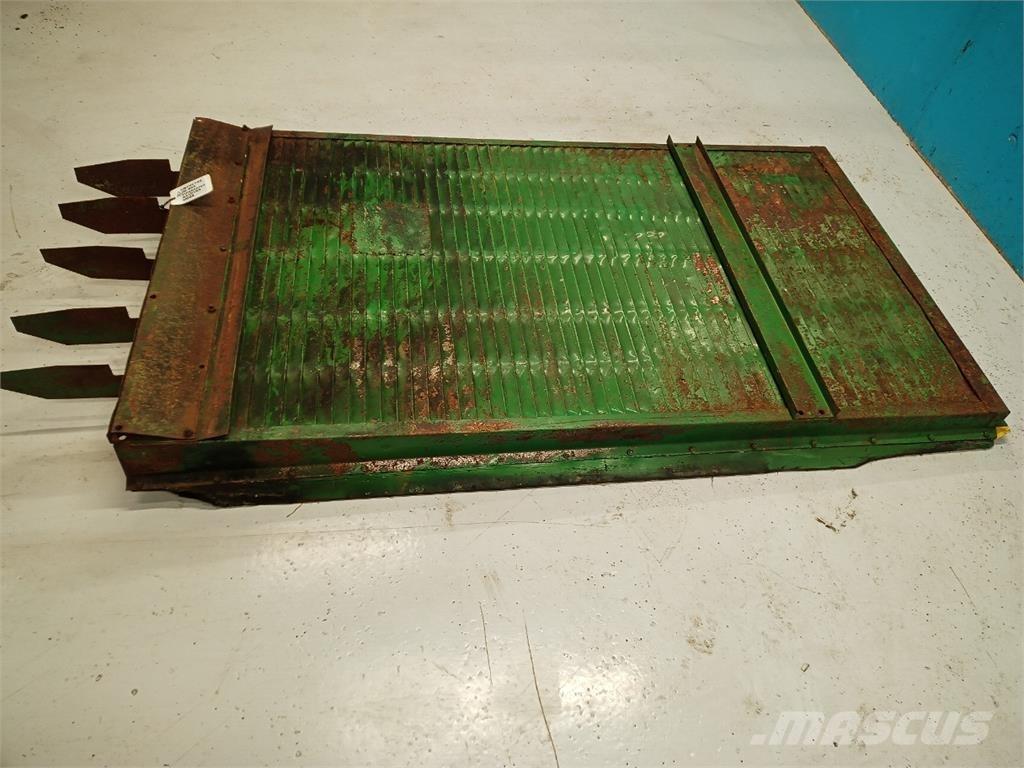 John Deere 955 Posipači soli i pijeska
