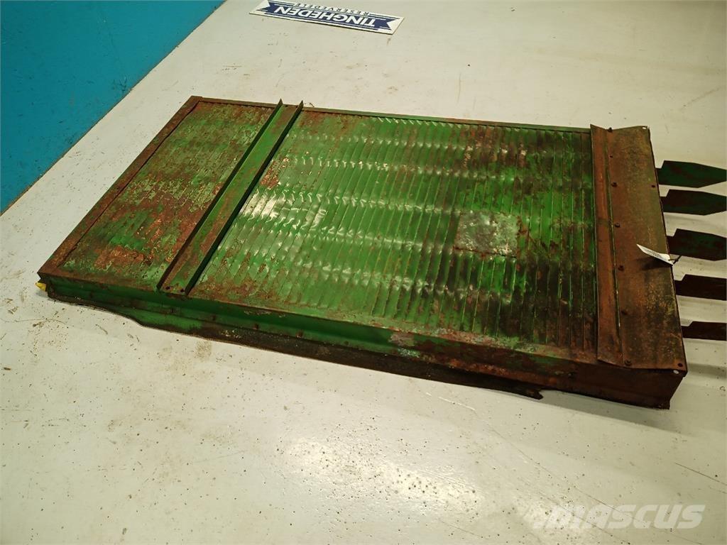 John Deere 955 Posipači soli i pijeska