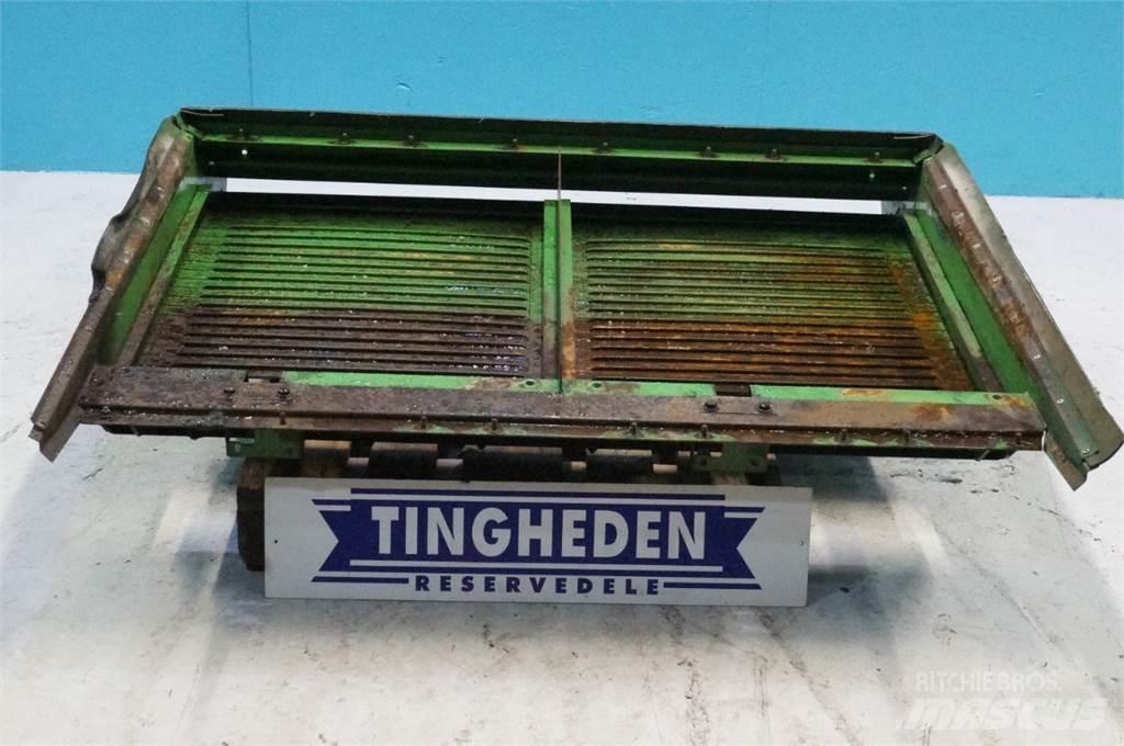 John Deere 9780 Posipači soli i pijeska