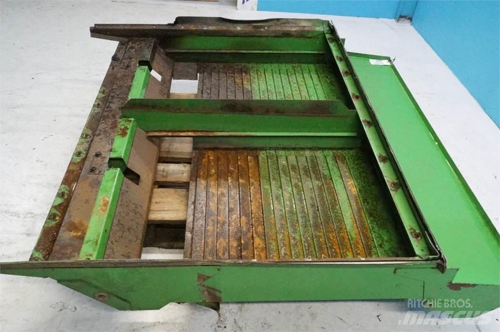 John Deere 9780 Posipači soli i pijeska