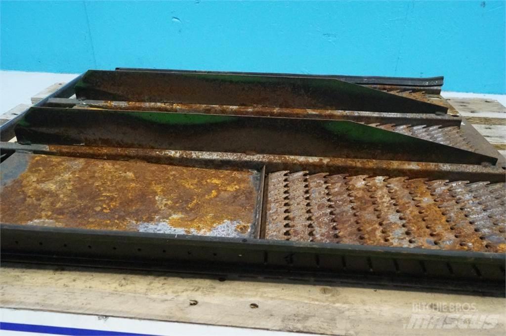 John Deere 9780 Posipači soli i pijeska