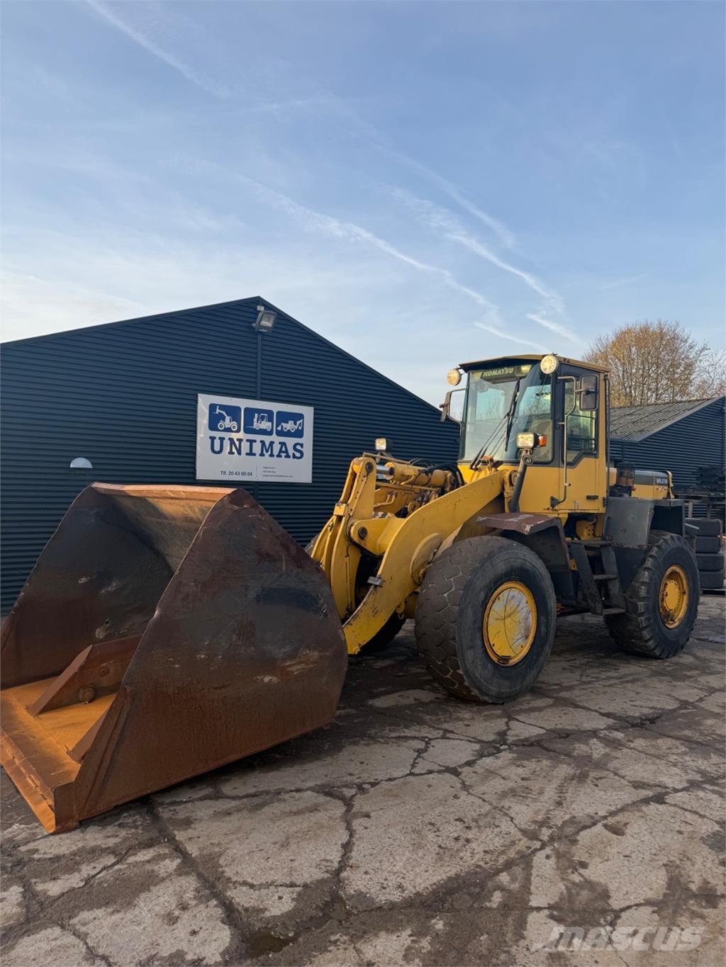 Komatsu WA270-3 Utovarivači na kotačima
