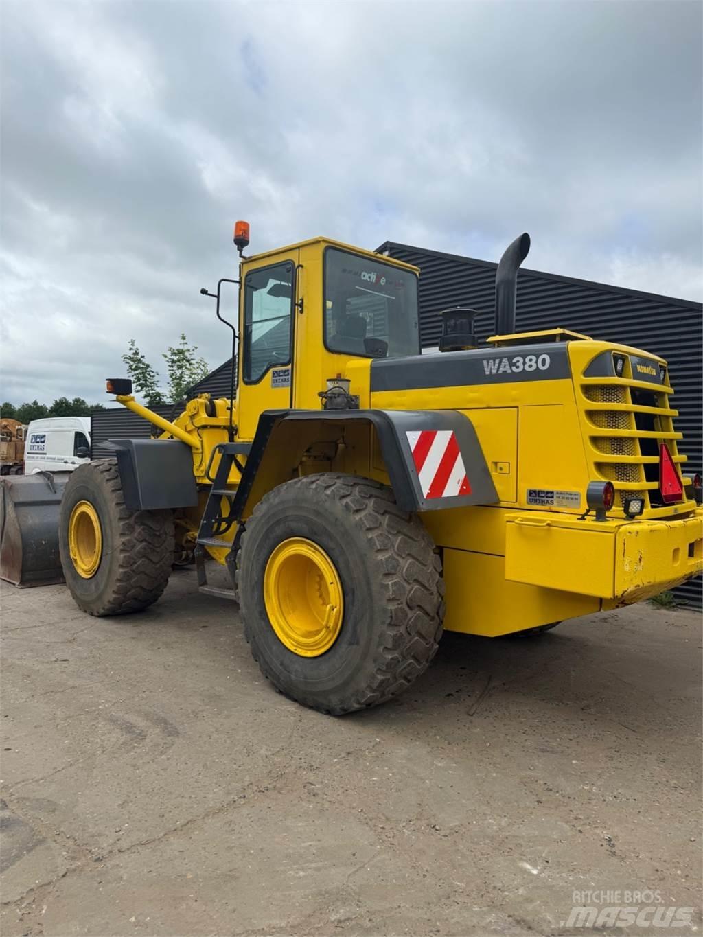 Komatsu WA380 Utovarivači na kotačima