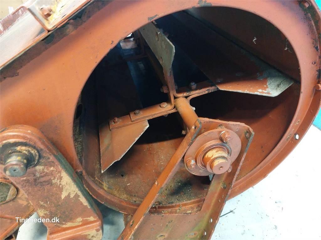 Laverda 627 Posipači soli i pijeska