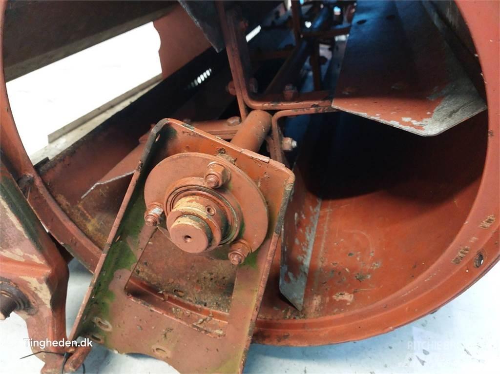 Laverda 627 Posipači soli i pijeska