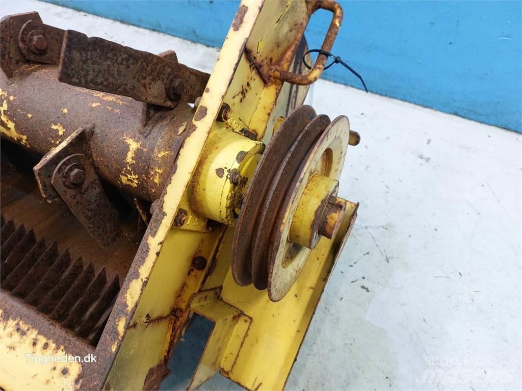 New Holland 8080 Dodatna oprema za kombajne