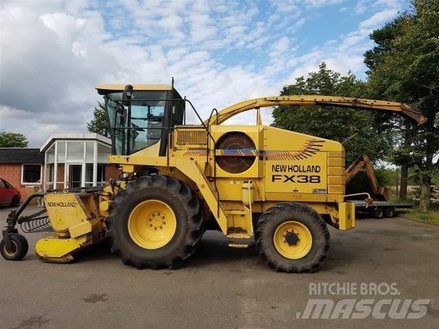 New Holland FX38 Strojevi za krmu na vlastiti pogon