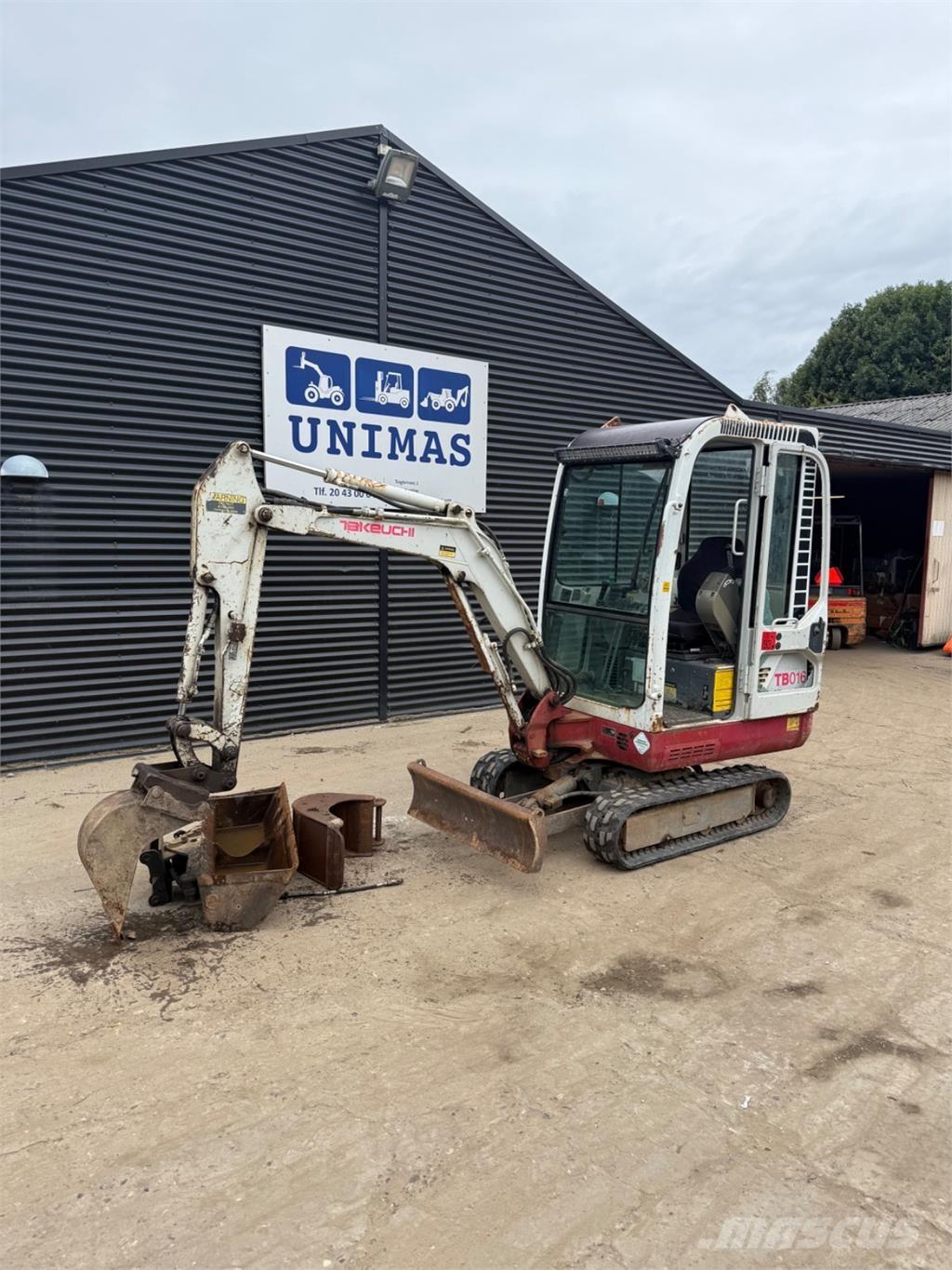 Takeuchi TB016 Mini bageri <7t