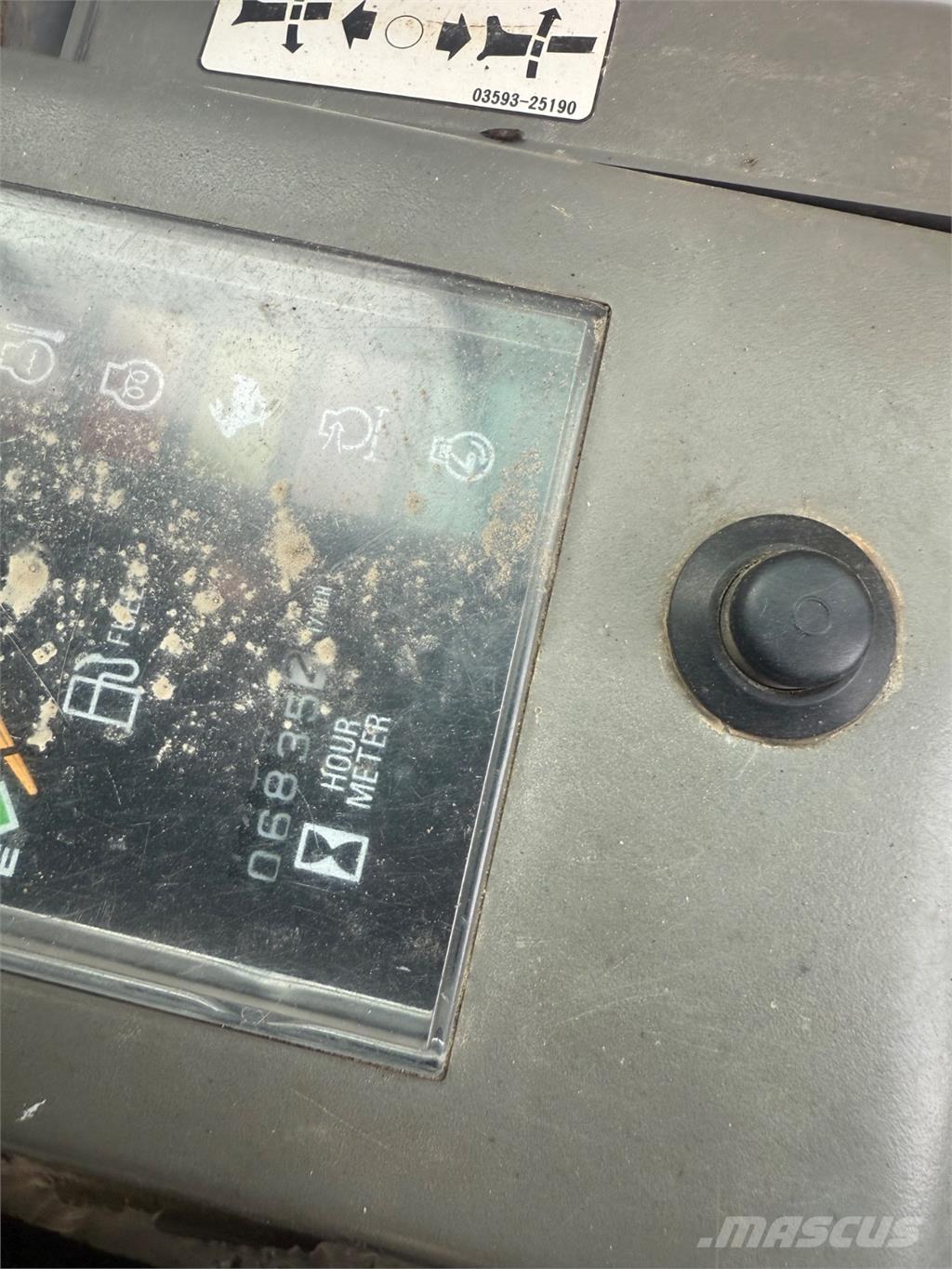 Takeuchi TB145 Bageri gusjeničari