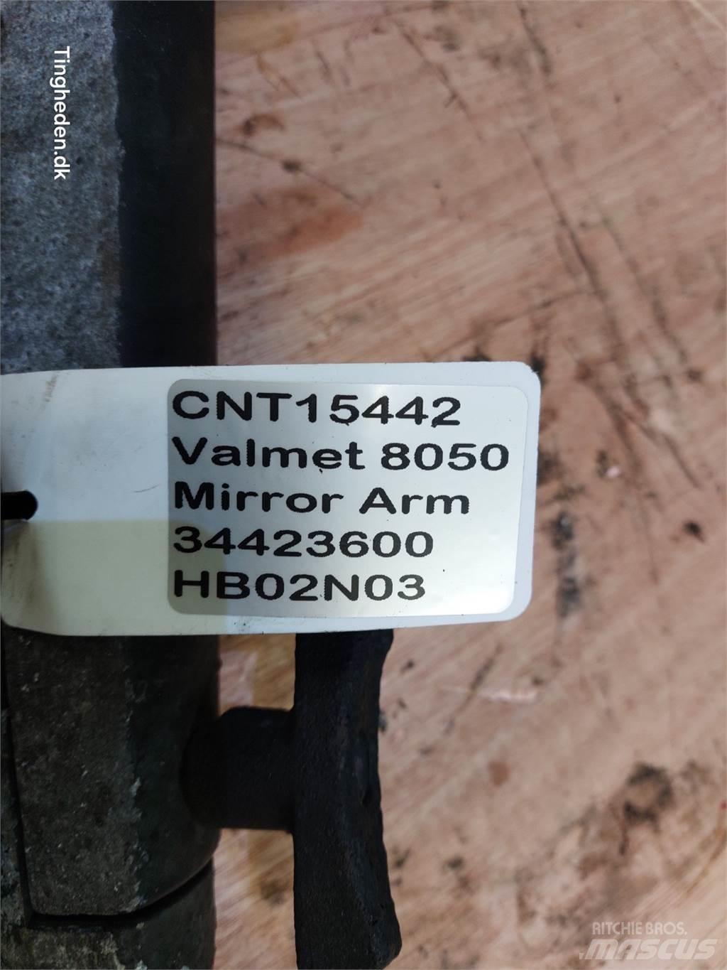 Valmet 8050 Kabine i unutrašnjost