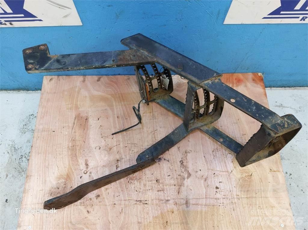 Valmet 8050 Kabine i unutrašnjost