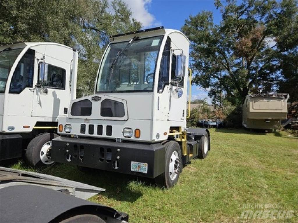 Autocar ACTT42 Vučna vozila