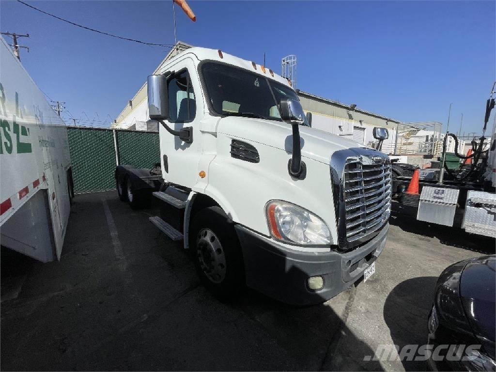 Freightliner CA113 Traktorske jedinice