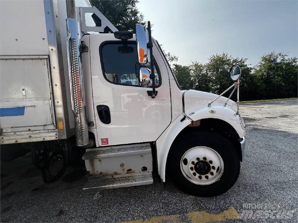 Freightliner M2-106 Sanduk kamioni