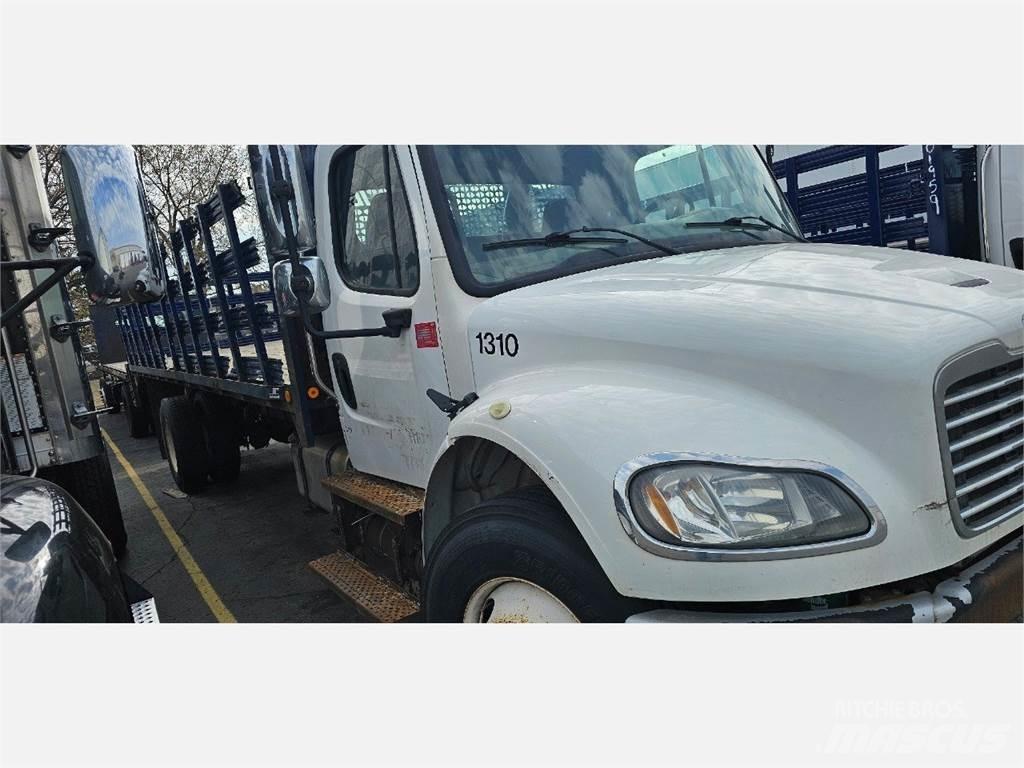 Freightliner M2 106 Kamioni sa otvorenim sandukom