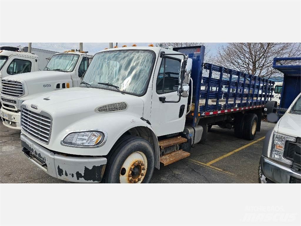 Freightliner M2 106 Kamioni sa otvorenim sandukom