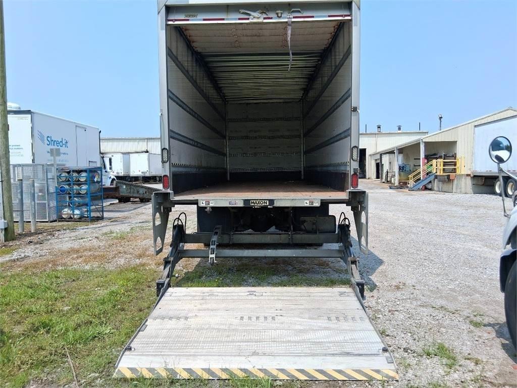 Freightliner M2-106 Sanduk kamioni