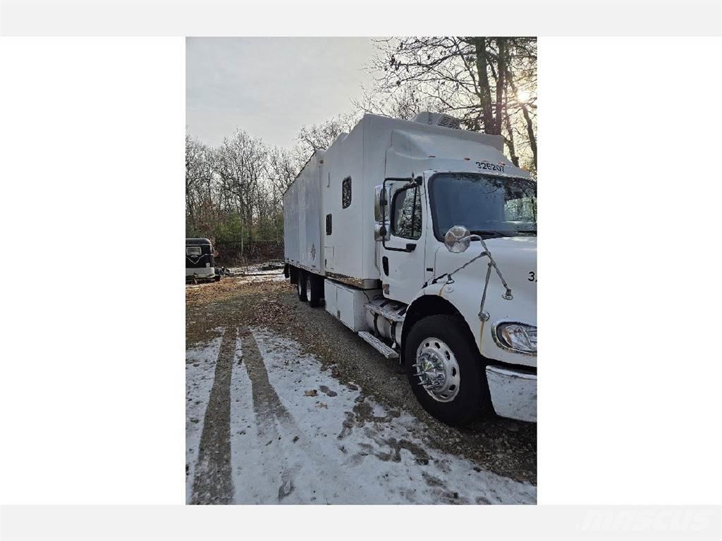 Freightliner M2-112 Sanduk kamioni