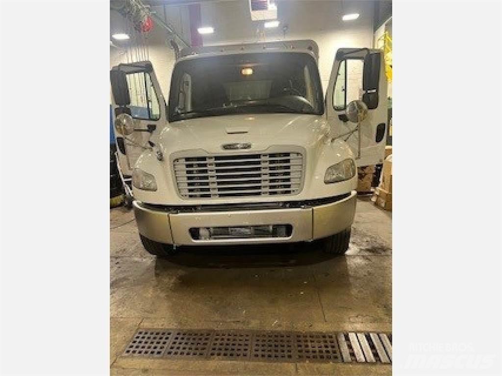 Freightliner M2106 Kamioni za prijevoz pića